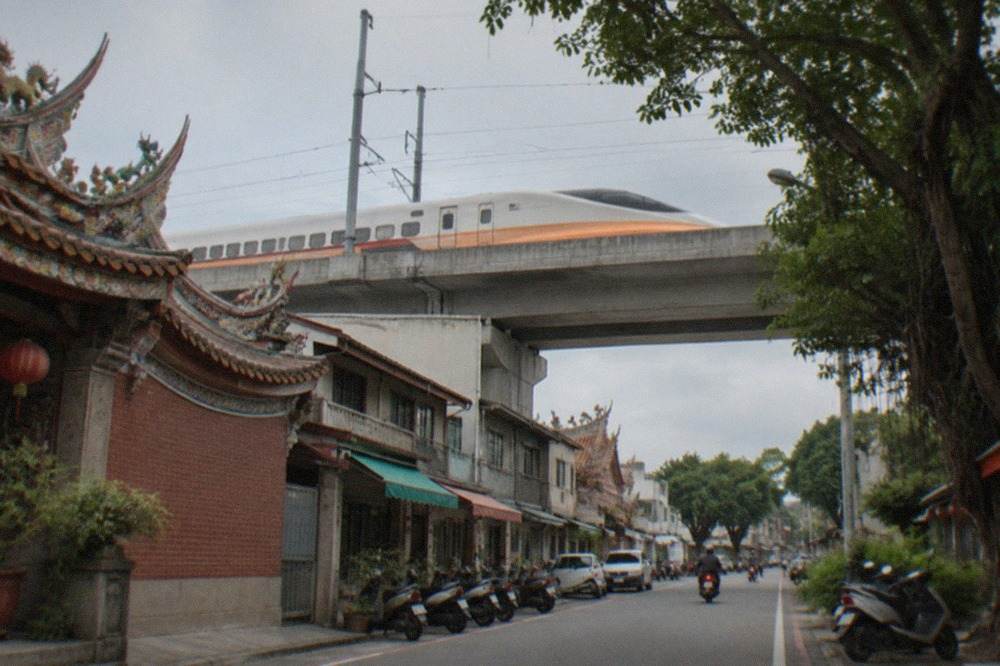 A high speed rail train at a Taiwan station platform